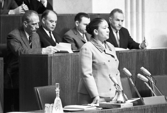 Chair of USSR Supreme Council's Ethnic Council Yadgar Nasriddinova