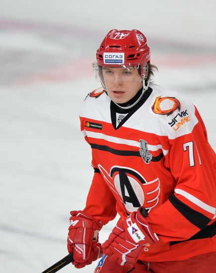 Russia Ice Hockey Avtomobilist - Traktor