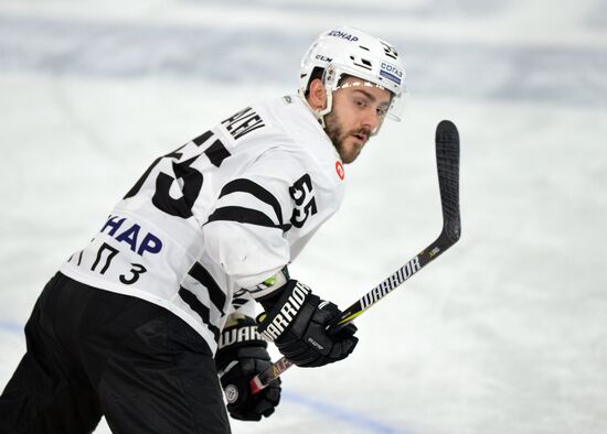 Russia Ice Hockey Avtomobilist - Traktor