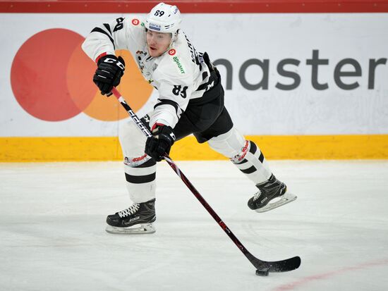 Russia Ice Hockey Avtomobilist - Traktor