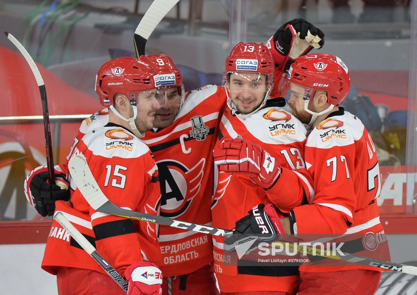 Russia Ice Hockey Avtomobilist - Traktor