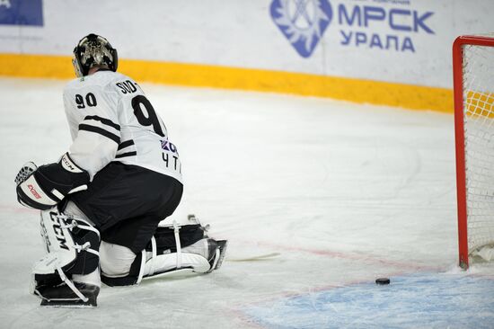 Russia Ice Hockey Avtomobilist - Traktor
