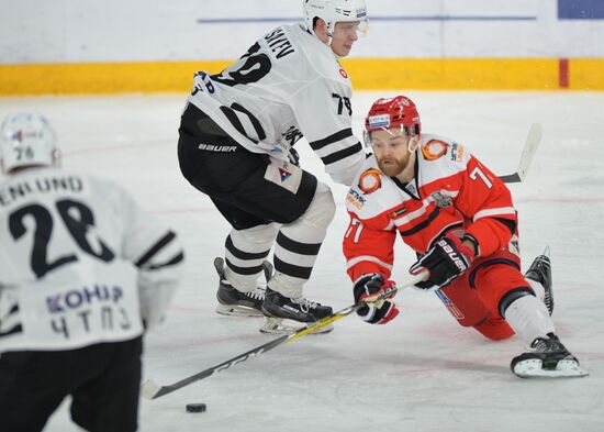 Russia Ice Hockey Avtomobilist - Traktor