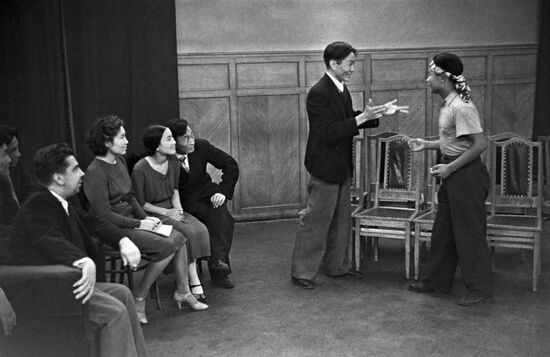 Students from State Institute of Theater Arts