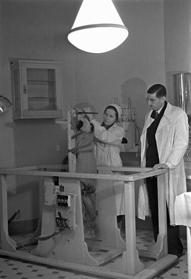 Histologist Mikhail Baron