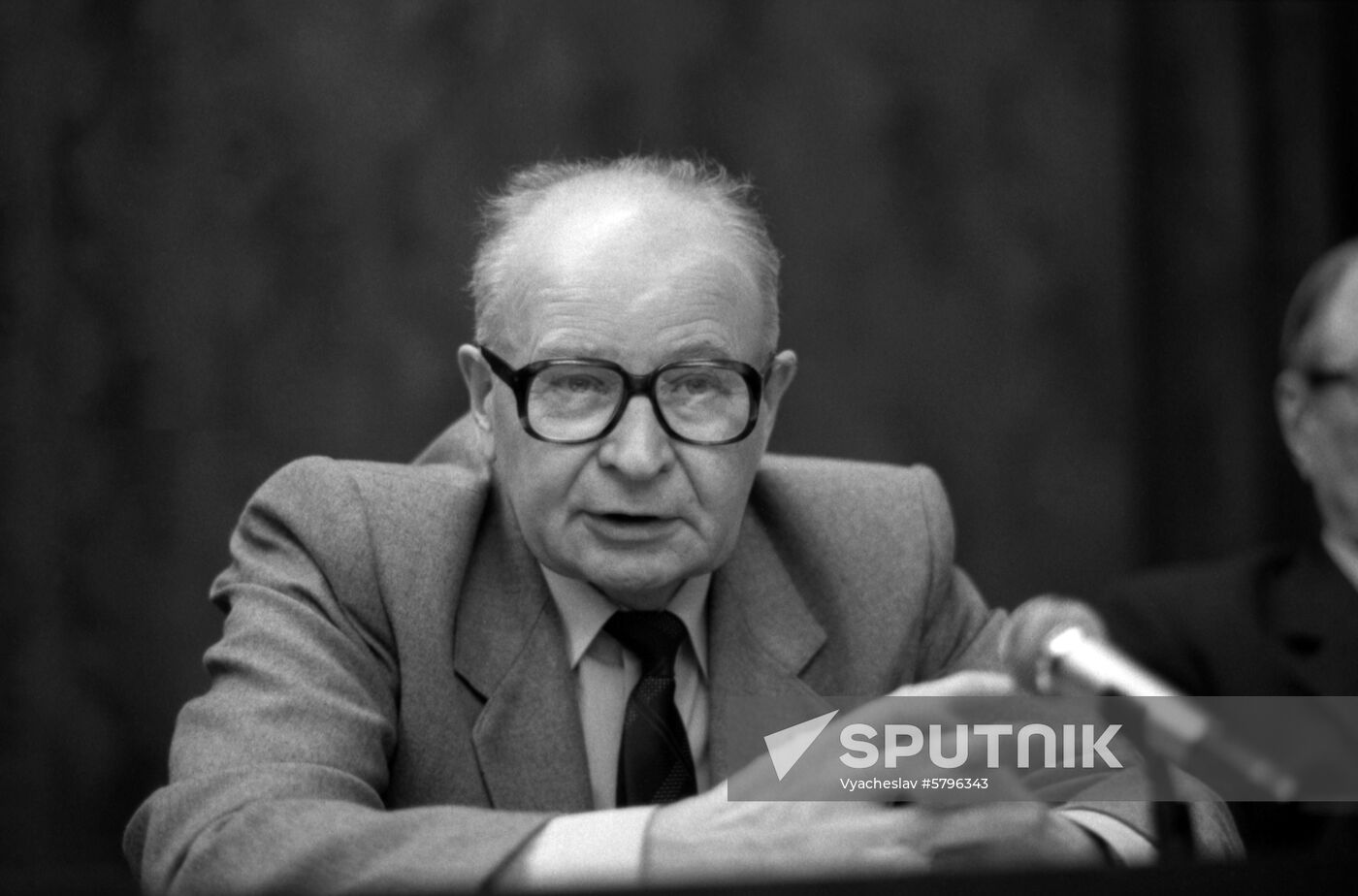 Roundtable discussion at Novosti Press Agency