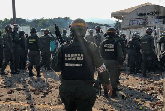 Venezuela Colombia Border 