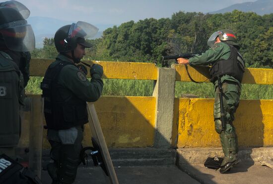Venezuela Colombia Border 
