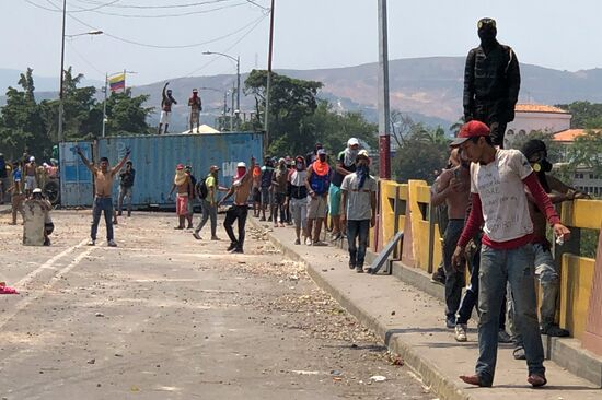 Venezuela Colombia Border 