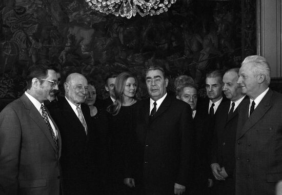 Leonid Brezhnev visits France