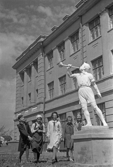 Public school in Poltava
