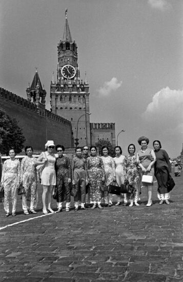 Vietnamese Women's Union delegation visits Soviet Union