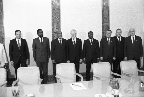 Delegation from People's Republic of Mozambique greeted at Kremlin