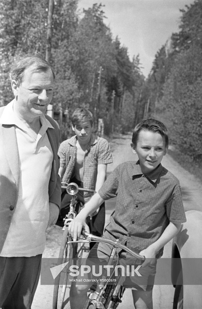 Soviet physicist Lev Artsimovich