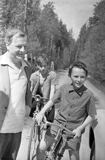 Soviet physicist Lev Artsimovich