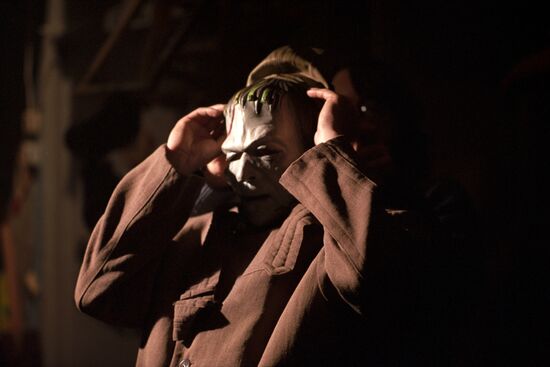 Scene from TV stage play 'Playing a detective'