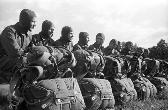 Airborne troops