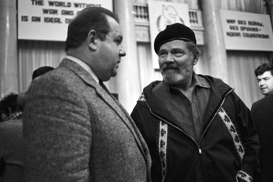 Alaska folk band tours the USSR
