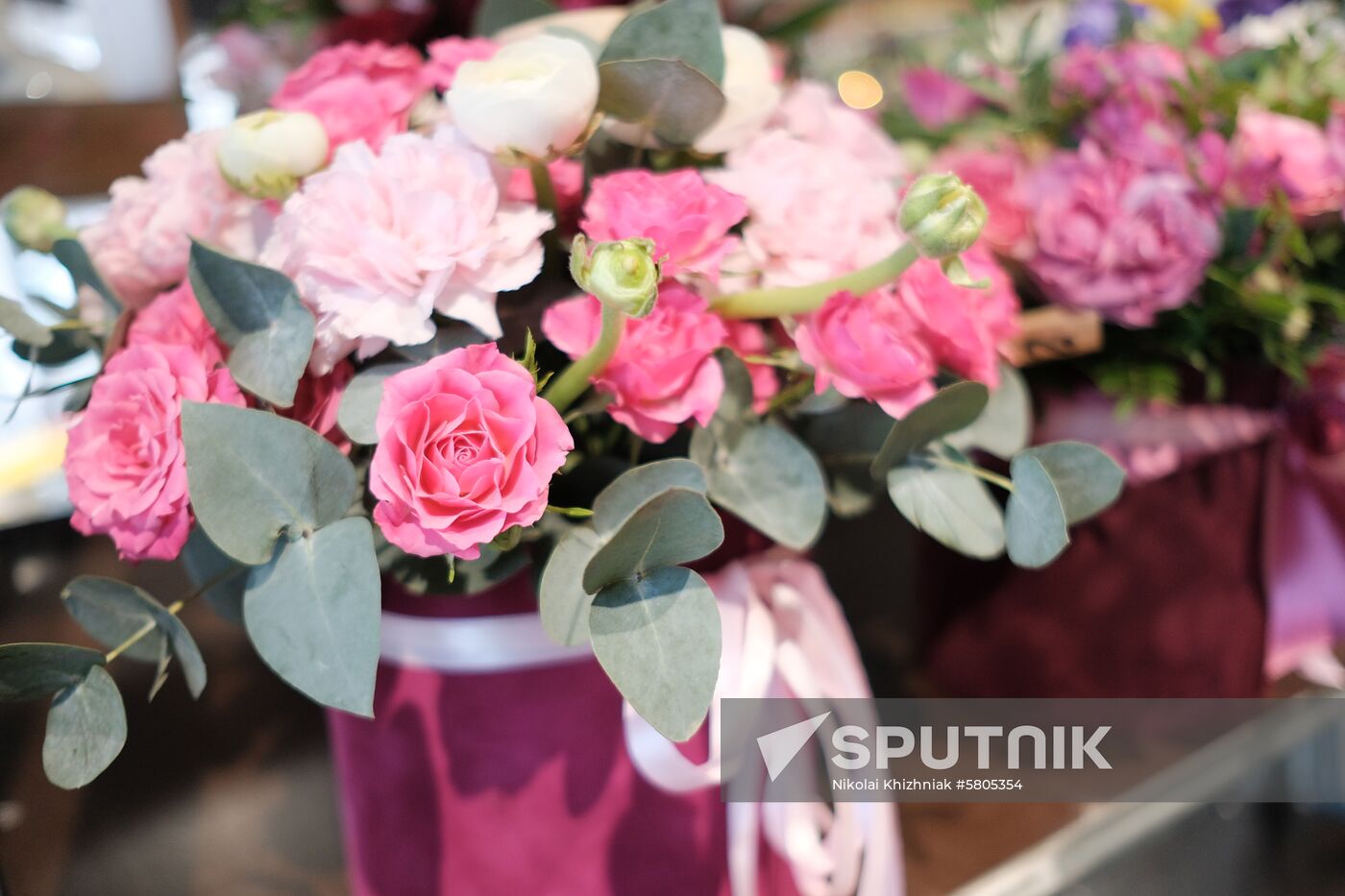 Russia Flowers On Sale