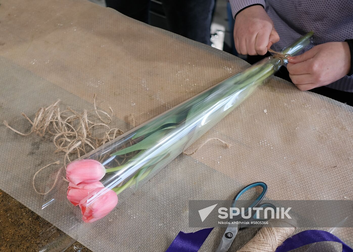 Russia Flowers On Sale
