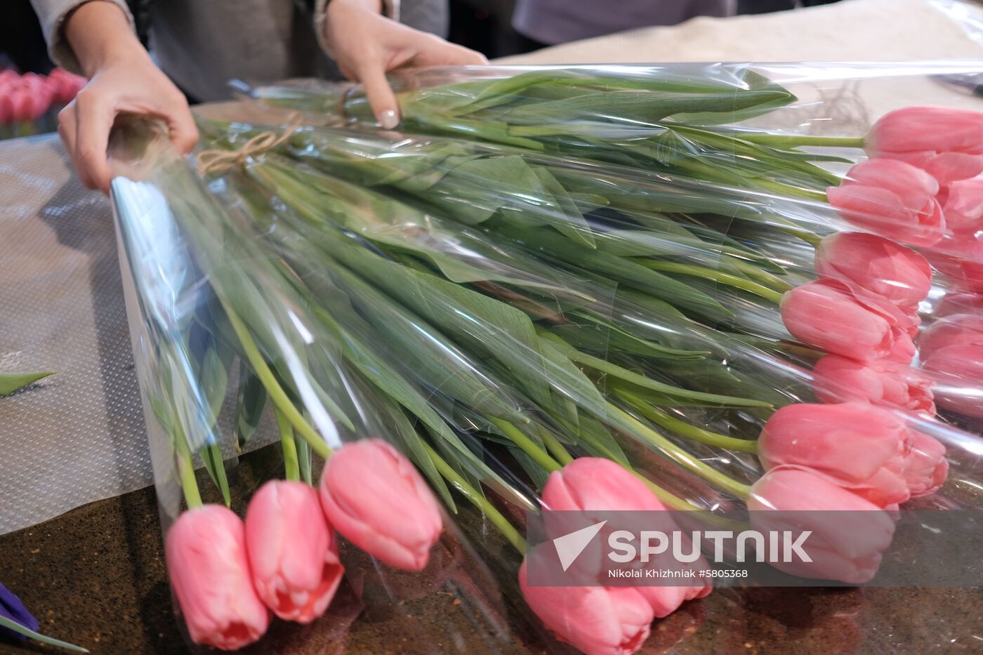 Russia Flowers On Sale