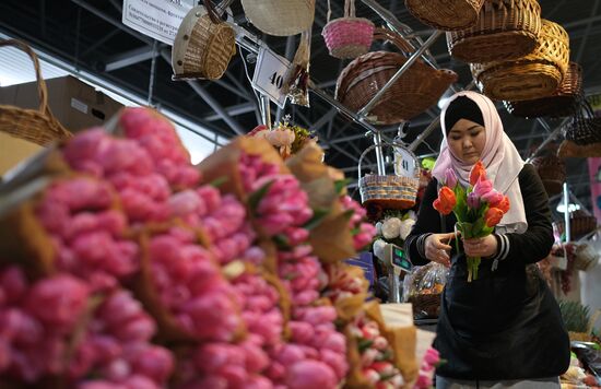 Russia Flowers on Sale