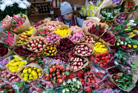 Russia Flowers on Sale