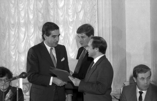 Mexican Secretary of Foreign Affairs Bernardo Sepulveda Amor visits USSR
