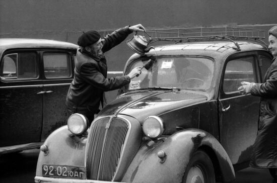 Moscow hosts exhibition-parade of vintage cars