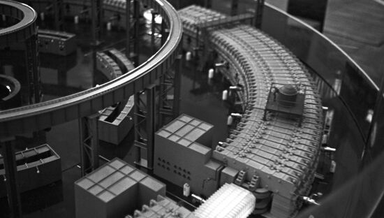 Proton synchrotron accelerator mock-up