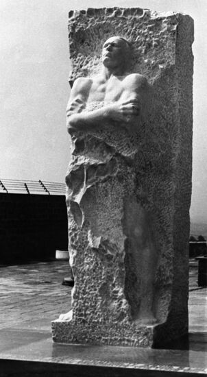 Monument to Lieutenant General Dmitry Karbyshev