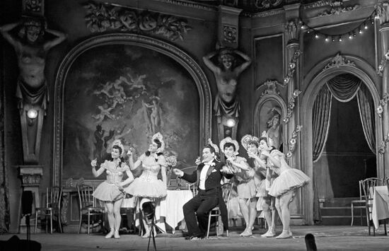 Budapest Operetta Theatre tours in Moscow