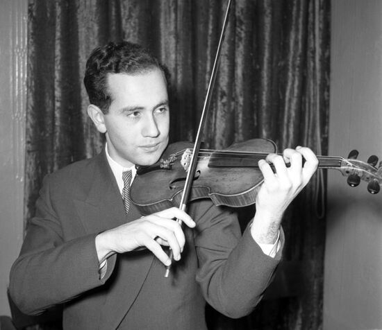 Soviet violinist Igor Oistrakh