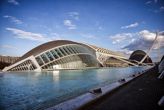 Cities of the world. Valencia