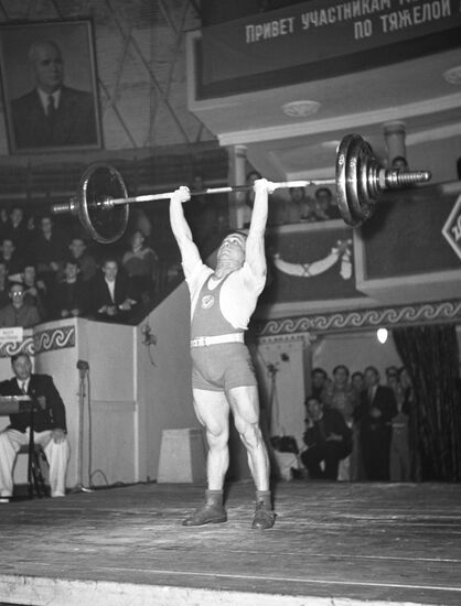 Soviet weight lifter Viktor Korzh