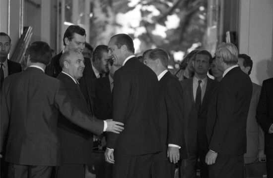 French Prime Minister Jacques Chirac visits USSR
