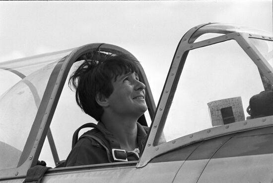 Sport pilot Ludmila Mochalina