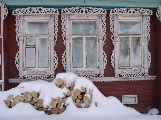 Carved window casing