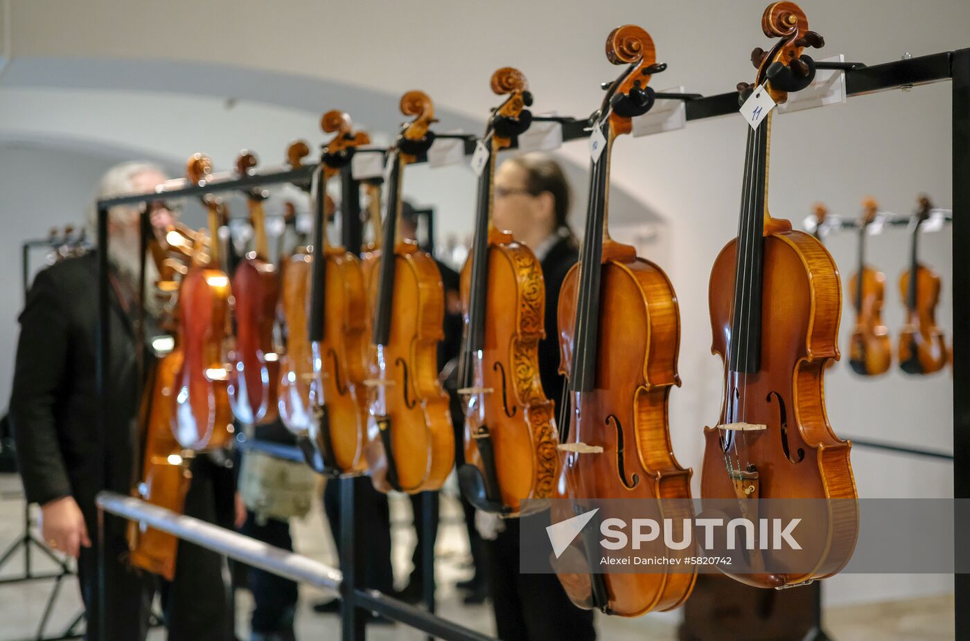 Russia Violin Exhibition