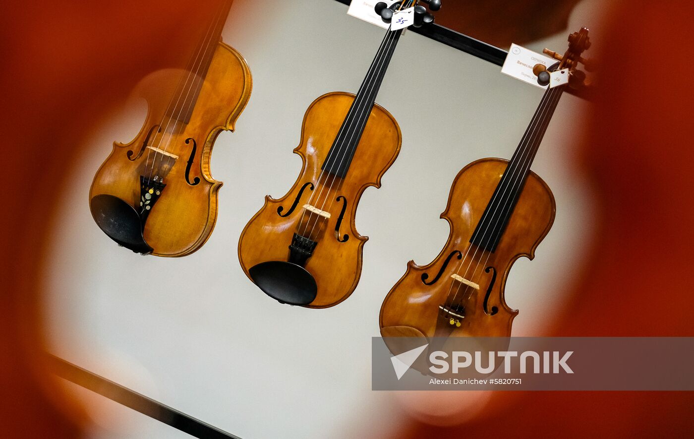 Russia Violin Exhibition
