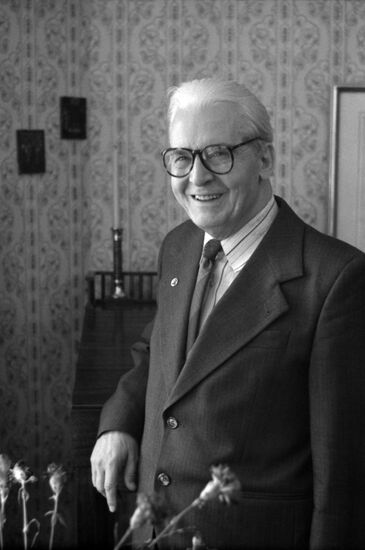 USSR Academy of Sciences member Alexander Samsonov