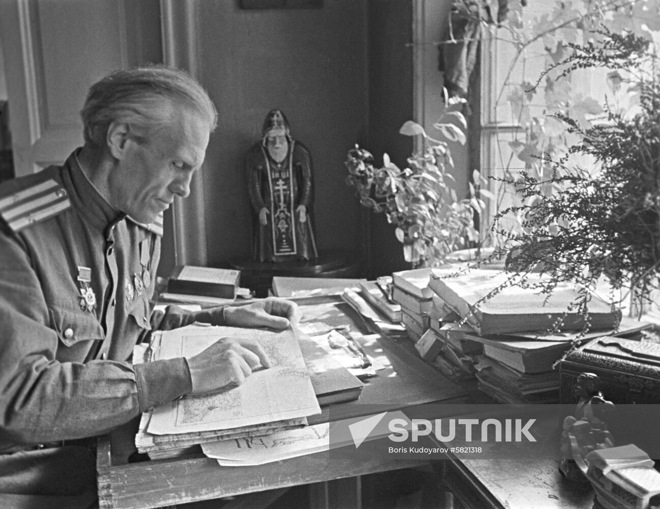 Soviet writer Nikolai Tikhonov