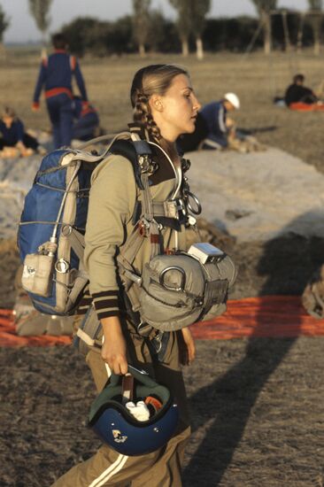Training session at Tiraspol parachute club