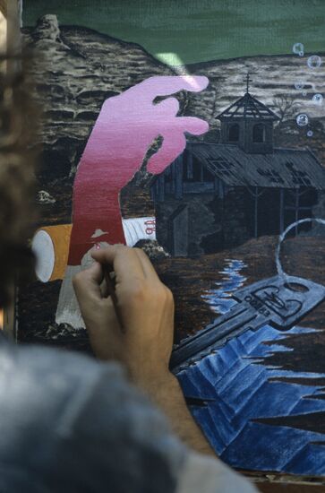 Art exhibition in Izmailovsky Park