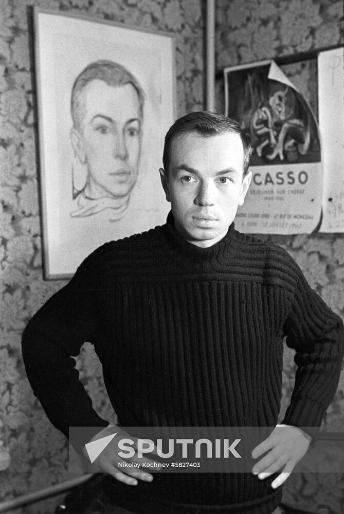 Soviet poet Andrei Voznesensky