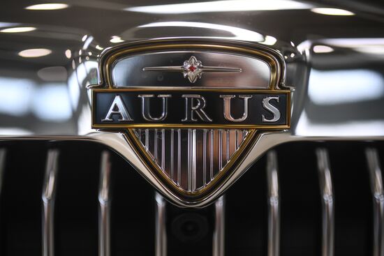 Russia Aurus Limousine