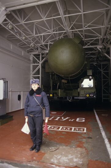 RSD-10 / SS-20 Saber missile launcher