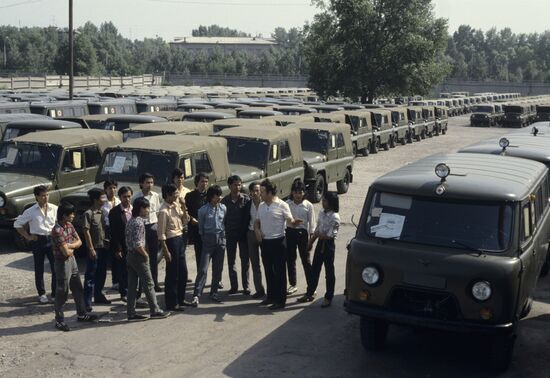 Vietnamese workers of Ulyanovsk Automobile Plant