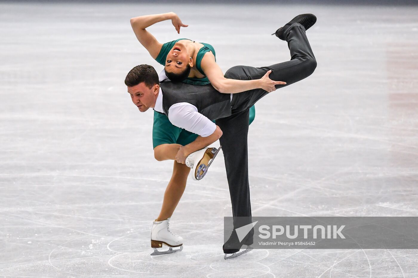 Japan Figure Skating Team Worlds Ice Dance