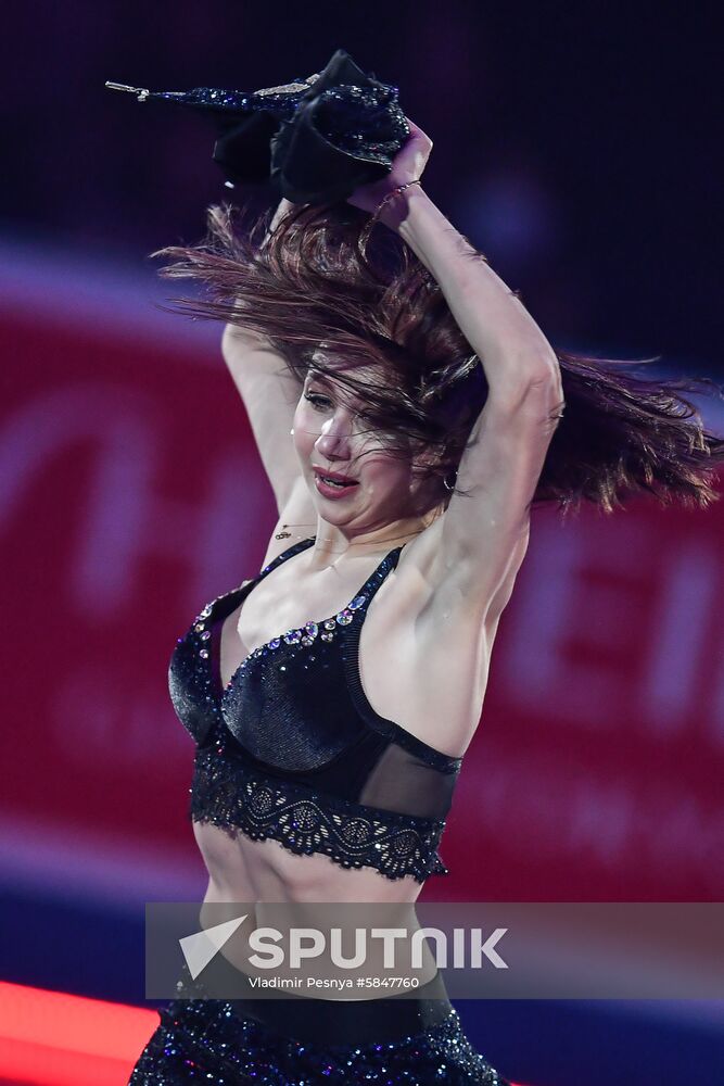 Russia's Elizaveta Tuktamysheva performs during the gala exhibition at the World Team Trophy figure skating competition in Fukuoka, Japan. Location: Japan, Fukuoka. Author: Vladimir Pesnya/Sputnik. Japan Figure Skating Team Worlds Gala Exhibition
